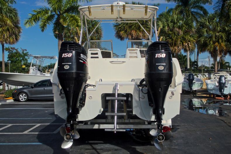 Thumbnail 7 for Used 2003 World Cat 250 DC Dual Console boat for sale in West Palm Beach, FL