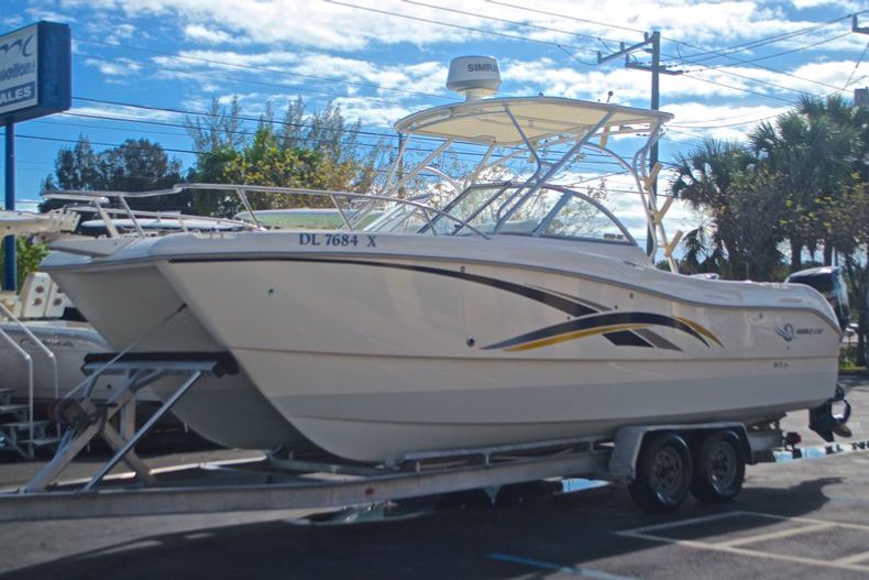 Thumbnail 4 for Used 2003 World Cat 250 DC Dual Console boat for sale in West Palm Beach, FL