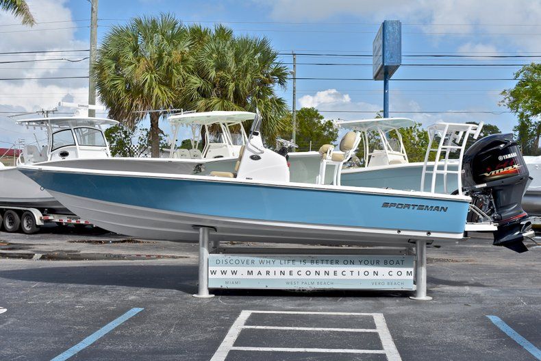 Thumbnail 4 for New 2018 Sportsman Tournament 214 Bay Boat boat for sale in West Palm Beach, FL