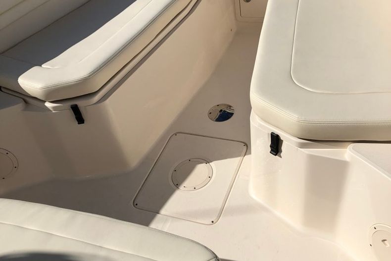 Thumbnail 10 for Used 2016 Grady-White Canyon 306 Center Console boat for sale in West Palm Beach, FL