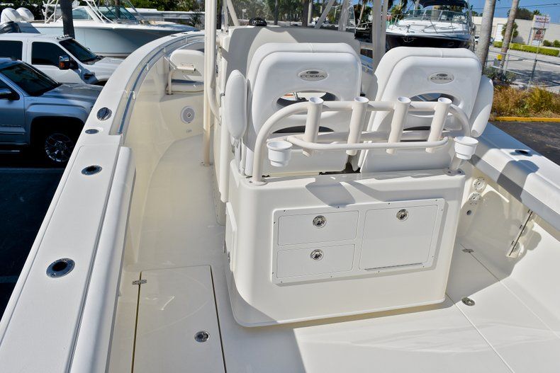 Thumbnail 12 for New 2018 Cobia 277 Center Console boat for sale in West Palm Beach, FL