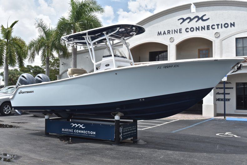 Thumbnail 1 for Used 2018 Sportsman Open 252 Center Console boat for sale in West Palm Beach, FL