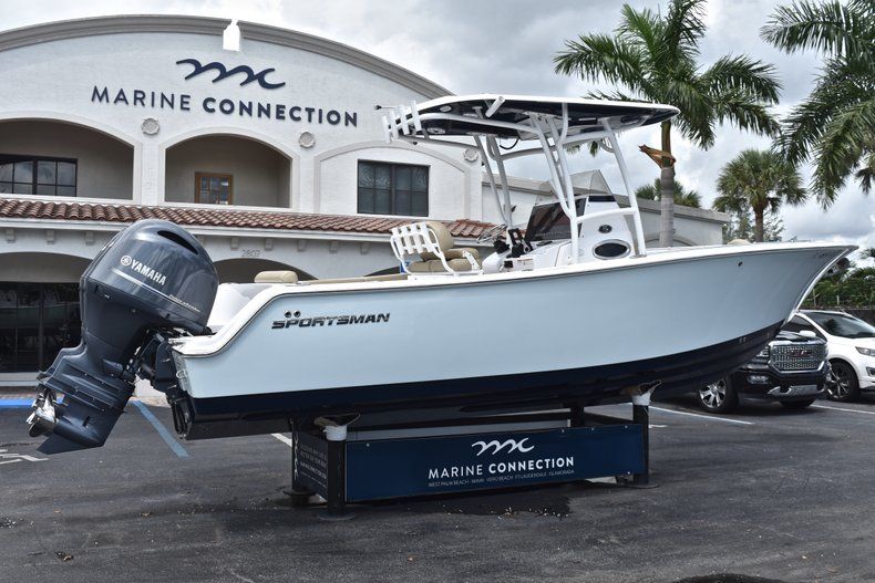 Thumbnail 8 for Used 2018 Sportsman Open 252 Center Console boat for sale in West Palm Beach, FL