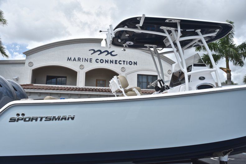 Thumbnail 9 for Used 2018 Sportsman Open 252 Center Console boat for sale in West Palm Beach, FL