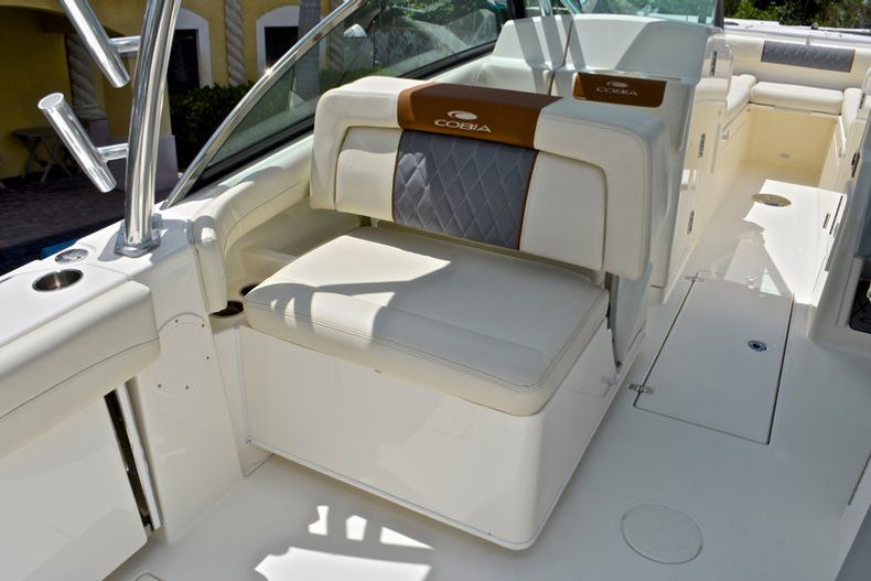 Thumbnail 52 for New 2017 Cobia 280 DC Dual Console boat for sale in West Palm Beach, FL