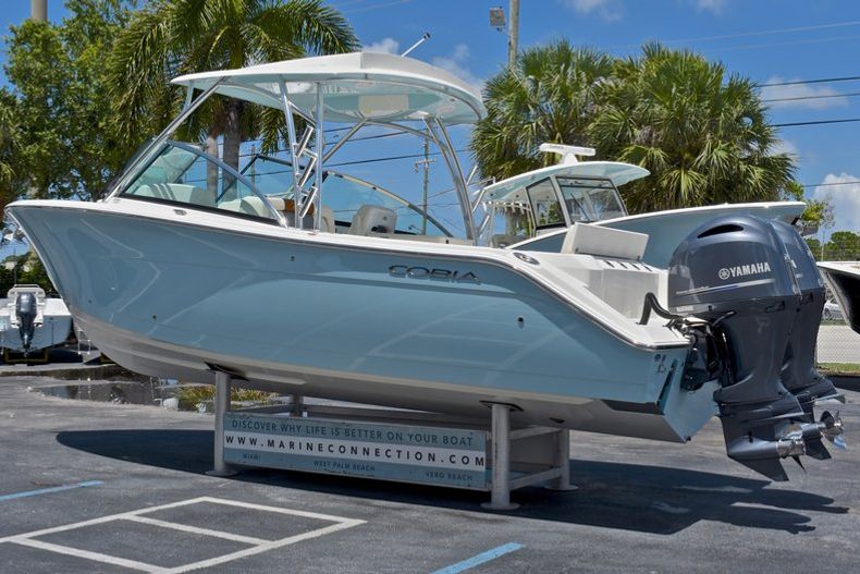 Thumbnail 7 for New 2017 Cobia 280 DC Dual Console boat for sale in West Palm Beach, FL