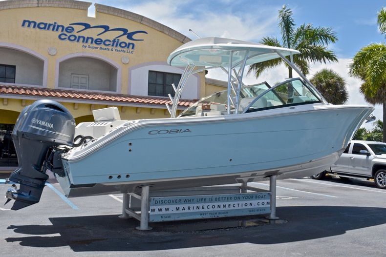 Thumbnail 10 for New 2017 Cobia 280 DC Dual Console boat for sale in West Palm Beach, FL