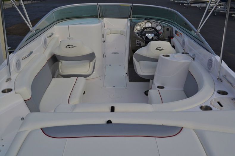 Thumbnail 14 for New 2014 Rinker Captiva 246 Bowrider boat for sale in Vero Beach, FL