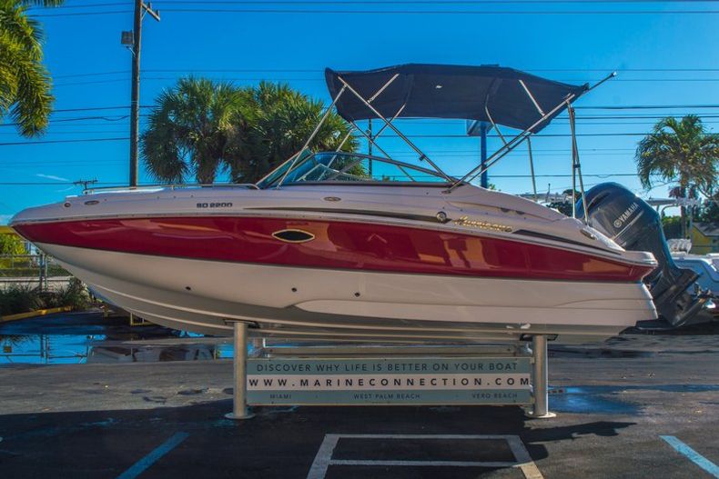 Thumbnail 5 for New 2016 Hurricane SunDeck SD 2200 OB boat for sale in West Palm Beach, FL