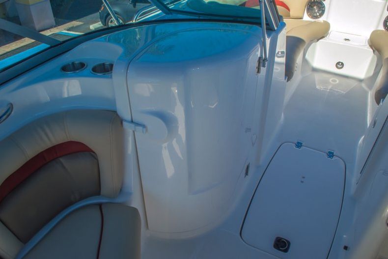 Thumbnail 36 for New 2016 Hurricane SunDeck SD 2200 OB boat for sale in West Palm Beach, FL