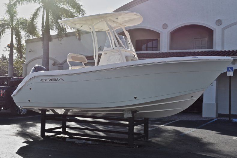 Thumbnail 1 for New 2018 Cobia 201 Center Console boat for sale in Vero Beach, FL