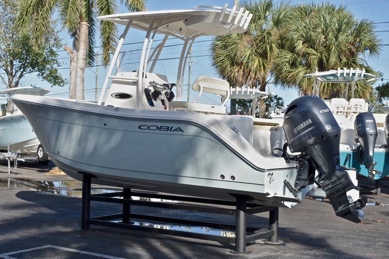 Thumbnail 6 for New 2018 Cobia 201 Center Console boat for sale in Vero Beach, FL