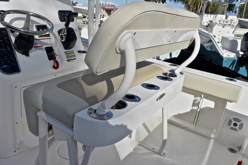 Thumbnail 19 for New 2018 Cobia 201 Center Console boat for sale in Vero Beach, FL