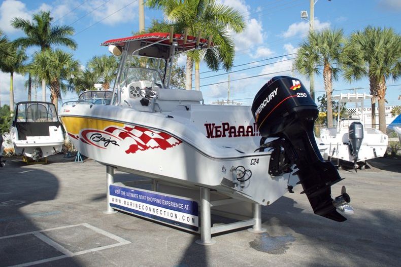 Thumbnail 6 for Used 2002 Baja 250 Islander Center Console boat for sale in West Palm Beach, FL