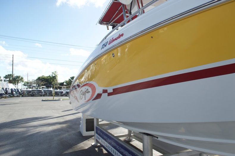 Thumbnail 17 for Used 2002 Baja 250 Islander Center Console boat for sale in West Palm Beach, FL