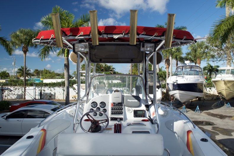 Thumbnail 19 for Used 2002 Baja 250 Islander Center Console boat for sale in West Palm Beach, FL