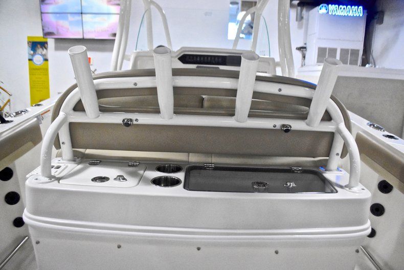 Thumbnail 19 for New 2017 Sailfish 270 CC Center Console boat for sale in West Palm Beach, FL
