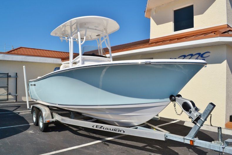 Thumbnail 1 for New 2015 Sportsman Heritage 211 Center Console boat for sale in West Palm Beach, FL