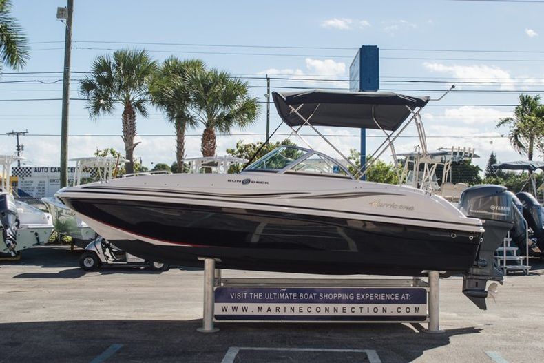 Thumbnail 4 for Used 2014 Hurricane SunDeck SD 187 OB boat for sale in West Palm Beach, FL