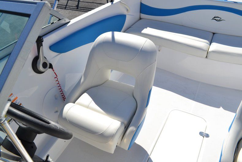 Thumbnail 25 for New 2014 Rinker Captiva 186 OB Bowrider boat for sale in Vero Beach, FL