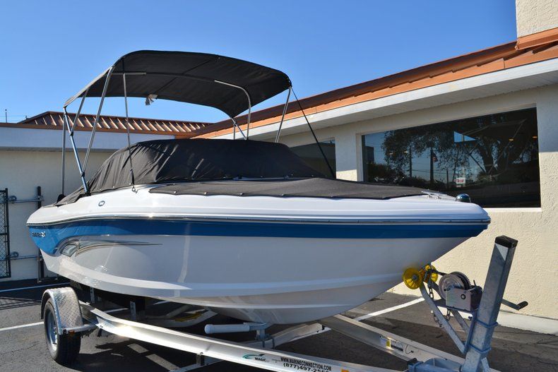 Thumbnail 31 for New 2014 Rinker Captiva 186 OB Bowrider boat for sale in Vero Beach, FL