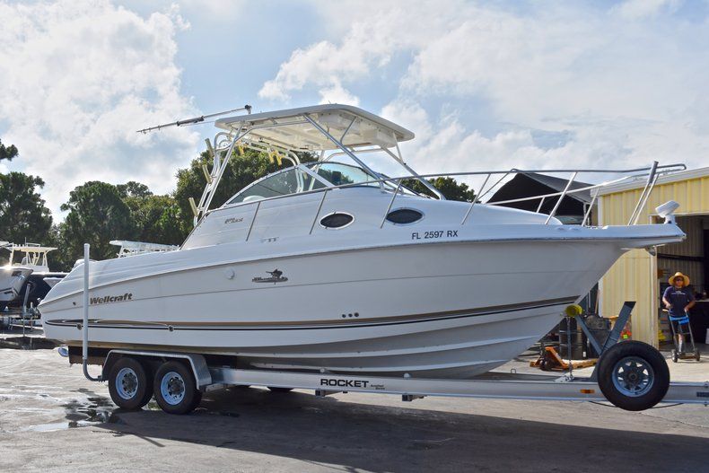 Thumbnail 1 for Used 2003 Wellcraft 270 COASTAL boat for sale in West Palm Beach, FL