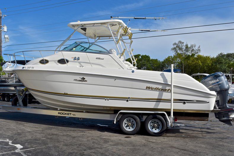 Thumbnail 4 for Used 2003 Wellcraft 270 COASTAL boat for sale in West Palm Beach, FL