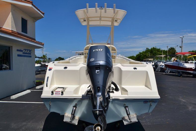 Thumbnail 5 for New 2015 Cobia 217 Center Console boat for sale in Vero Beach, FL