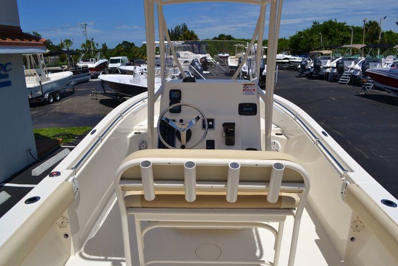Thumbnail 10 for New 2015 Cobia 217 Center Console boat for sale in Vero Beach, FL