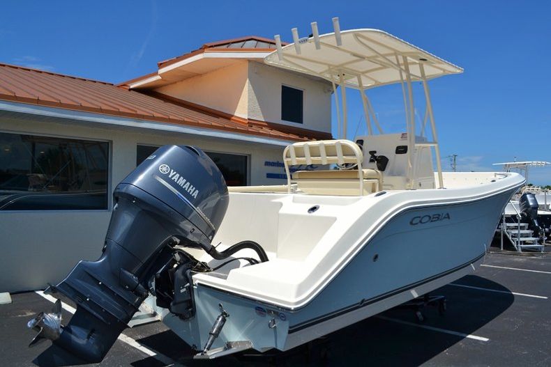 Thumbnail 6 for New 2015 Cobia 217 Center Console boat for sale in Vero Beach, FL
