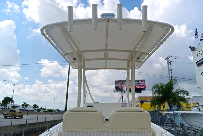 Thumbnail 17 for New 2015 Cobia 217 Center Console boat for sale in Miami, FL