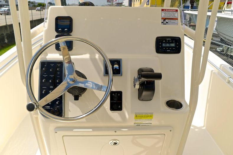 Thumbnail 35 for New 2015 Cobia 217 Center Console boat for sale in Miami, FL
