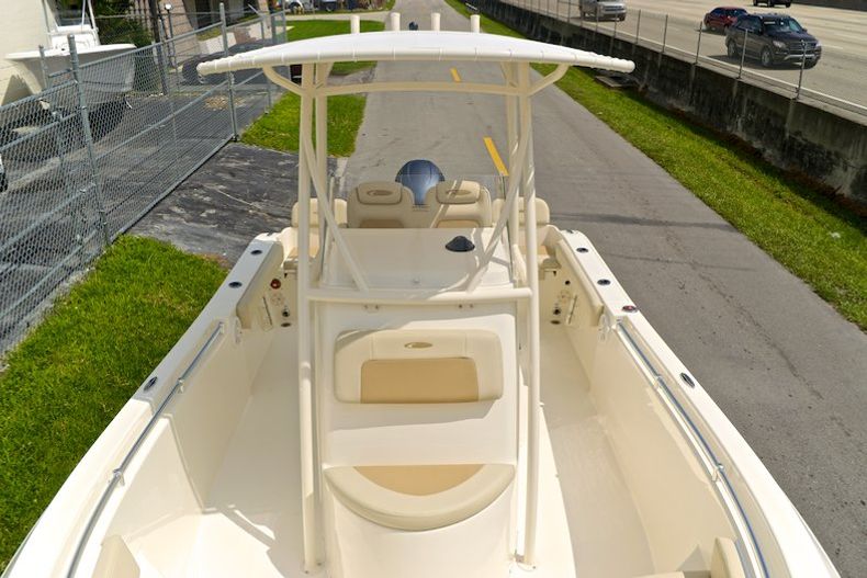 Thumbnail 39 for New 2015 Cobia 217 Center Console boat for sale in Miami, FL