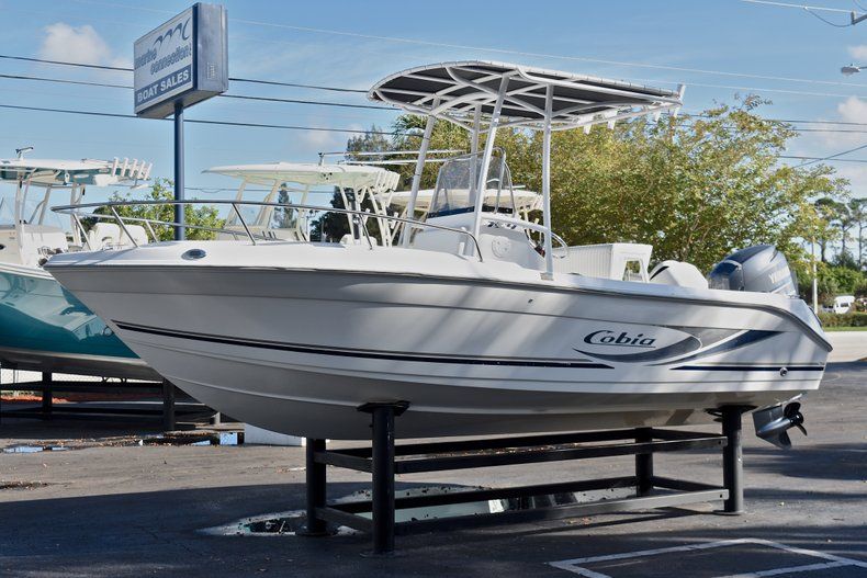 Thumbnail 3 for Used 2004 Cobia 194 Center Console boat for sale in West Palm Beach, FL