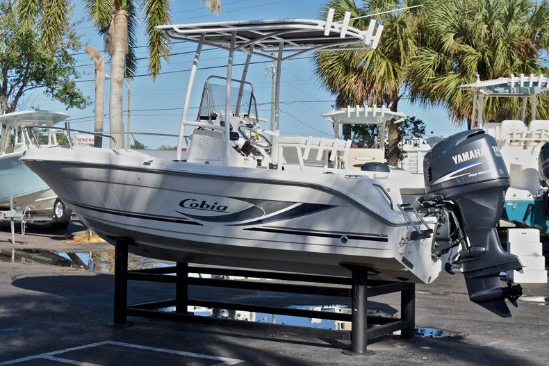 Thumbnail 5 for Used 2004 Cobia 194 Center Console boat for sale in West Palm Beach, FL