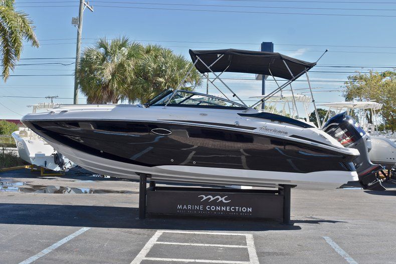 Thumbnail 4 for New 2018 Hurricane SunDeck SD 2400 OB boat for sale in West Palm Beach, FL