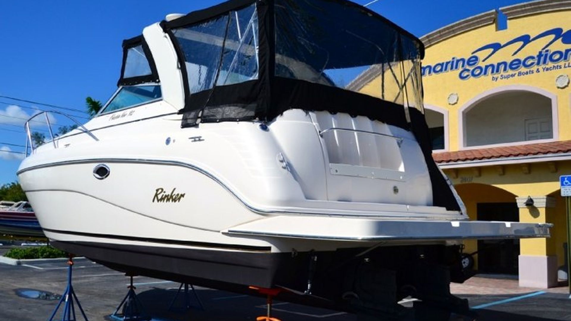 Used 2004 Rinker 312 Fiesta Vee #4548 image 2