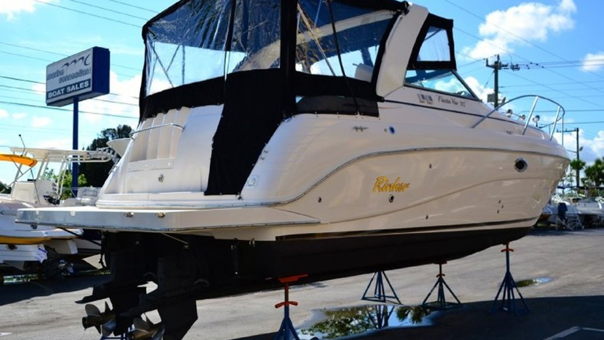 Used 2004 Rinker 312 Fiesta Vee #4548 image 4