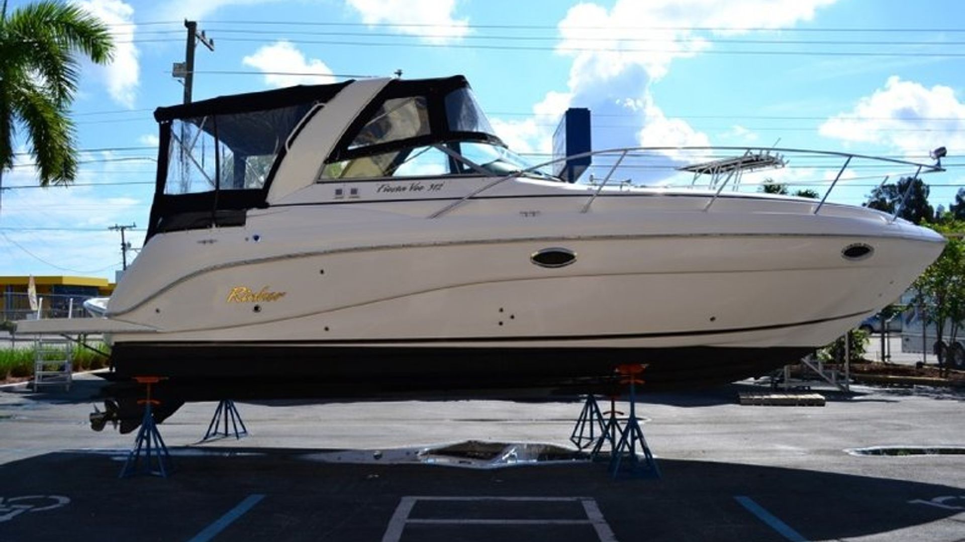 Used 2004 Rinker 312 Fiesta Vee #4548 image 5