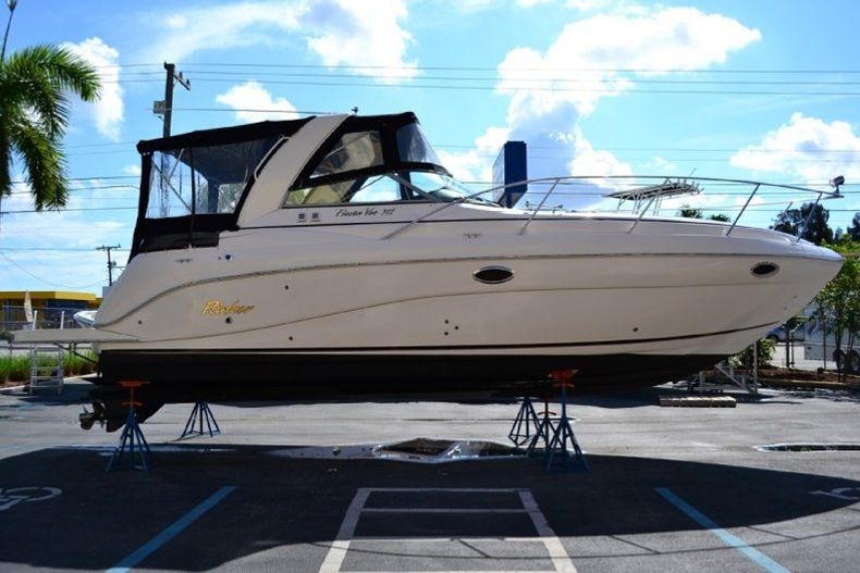 Thumbnail 4 for Used 2004 Rinker 312 Fiesta Vee boat for sale in West Palm Beach, FL