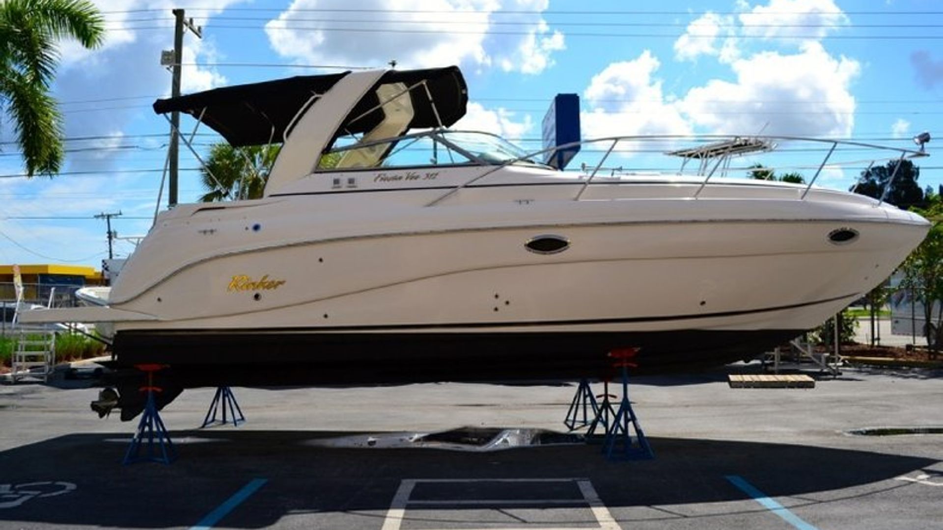 Used 2004 Rinker 312 Fiesta Vee #4548 image 15