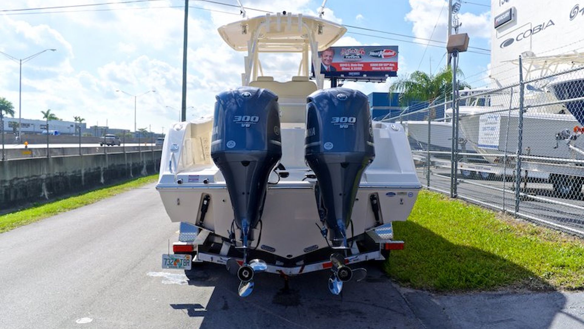 New 2015 Cobia 296 Center Console #N003 image 3