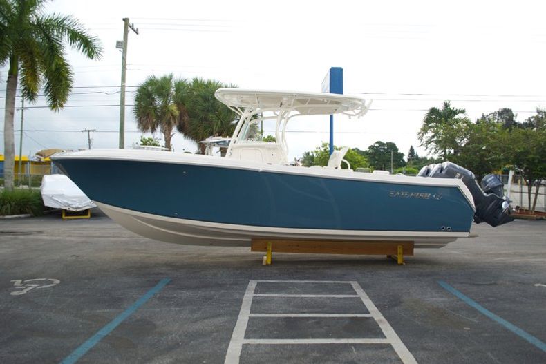 Thumbnail 4 for New 2015 Sailfish 270 CC Center Console boat for sale in West Palm Beach, FL