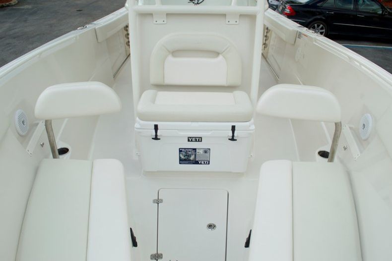 Thumbnail 28 for New 2015 Sailfish 270 CC Center Console boat for sale in West Palm Beach, FL