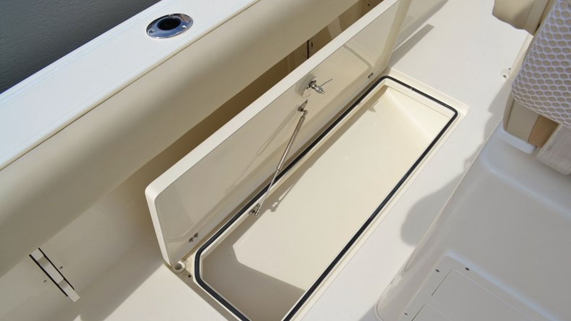 New 2015 Cobia 256 Center Console #K002 image 31