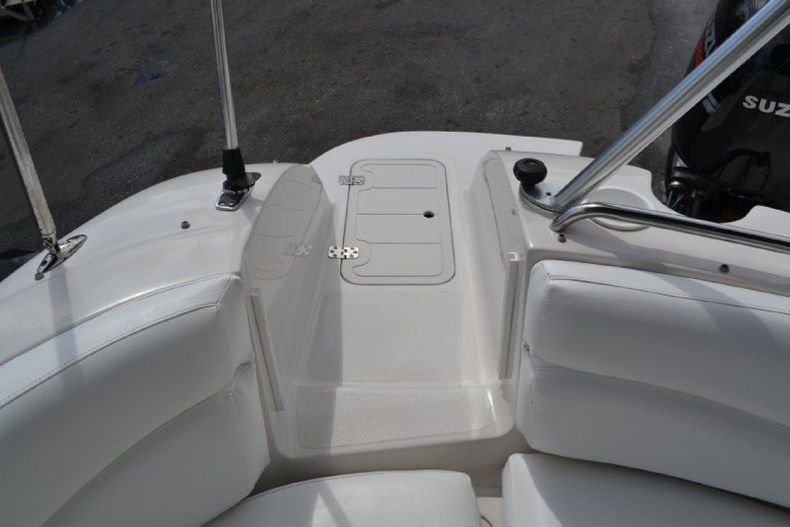 Thumbnail 28 for Used 2004 Starcraft Stardeck 2210 Aurora boat for sale in West Palm Beach, FL
