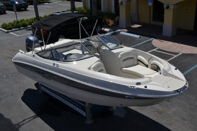 Thumbnail 87 for New 2013 Stingray 234 LR Outboard Bowrider boat for sale in West Palm Beach, FL