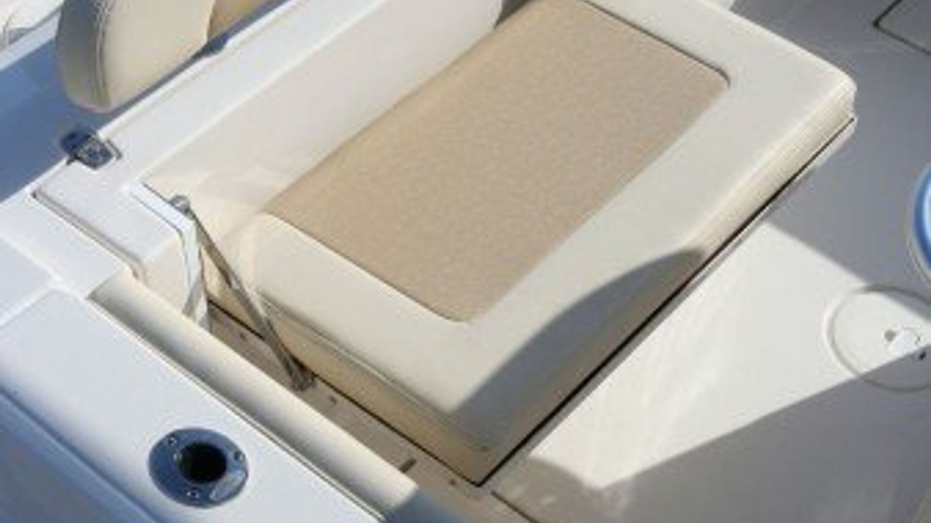 New 2015 Cobia 237 Center Console #P003 image 4