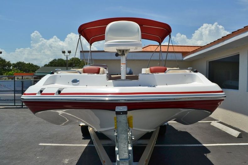 Thumbnail 2 for New 2014 Hurricane SunDeck Sport SS 188 OB boat for sale in West Palm Beach, FL