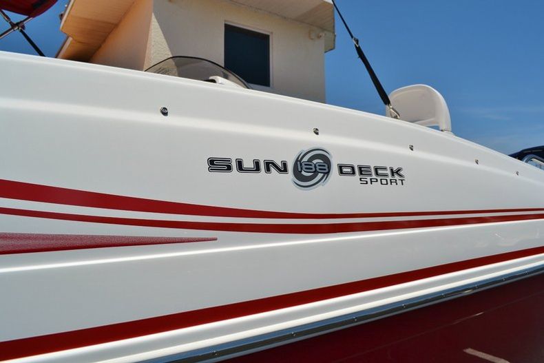 Thumbnail 7 for New 2014 Hurricane SunDeck Sport SS 188 OB boat for sale in West Palm Beach, FL